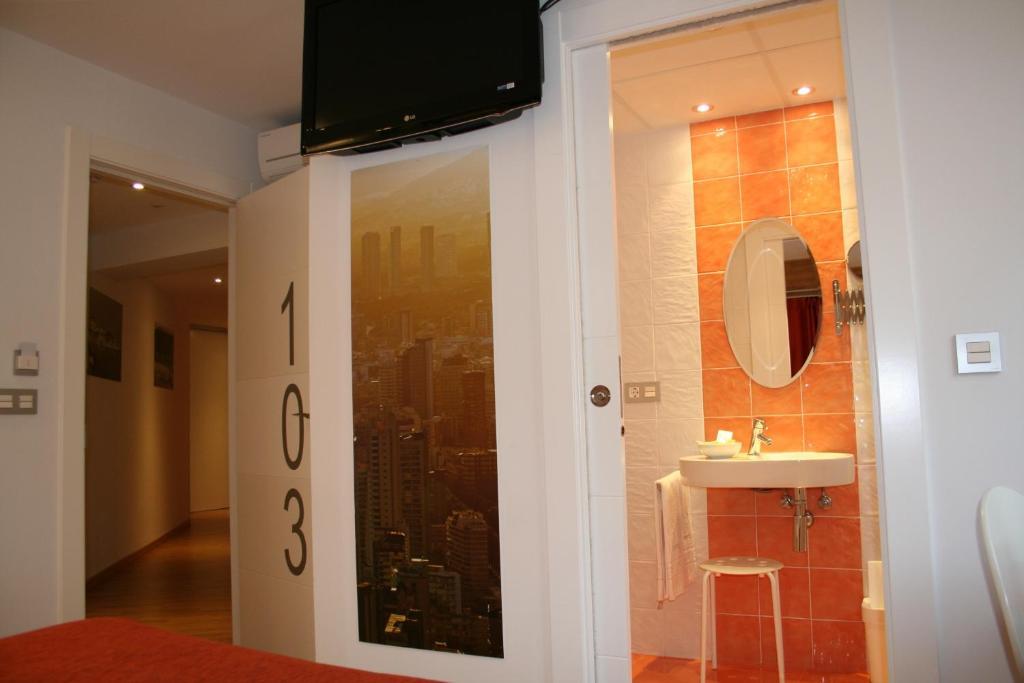 Hotel Fetiche Alojamiento Con Encanto Бенидорм Номер фото